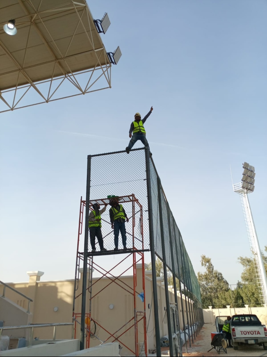 هناجر ومستودعات